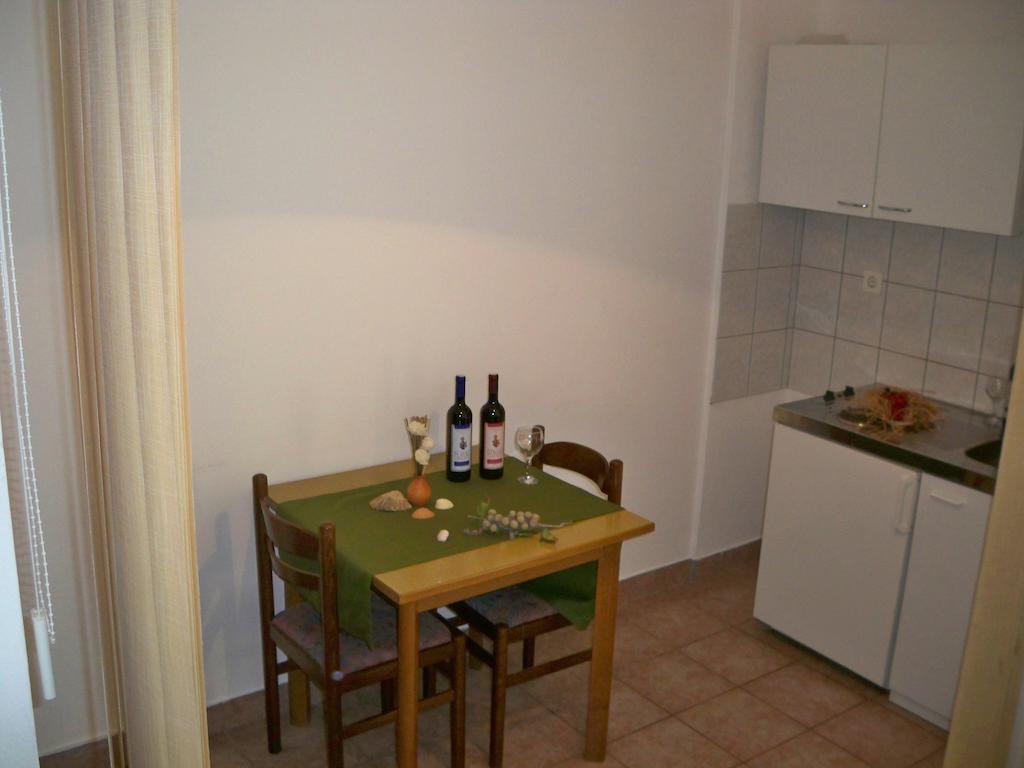Guesthouse Lucic Orebic Ruang foto