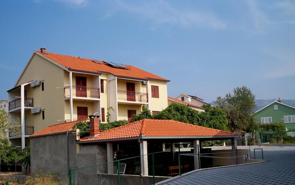Guesthouse Lucic Orebic Bagian luar foto