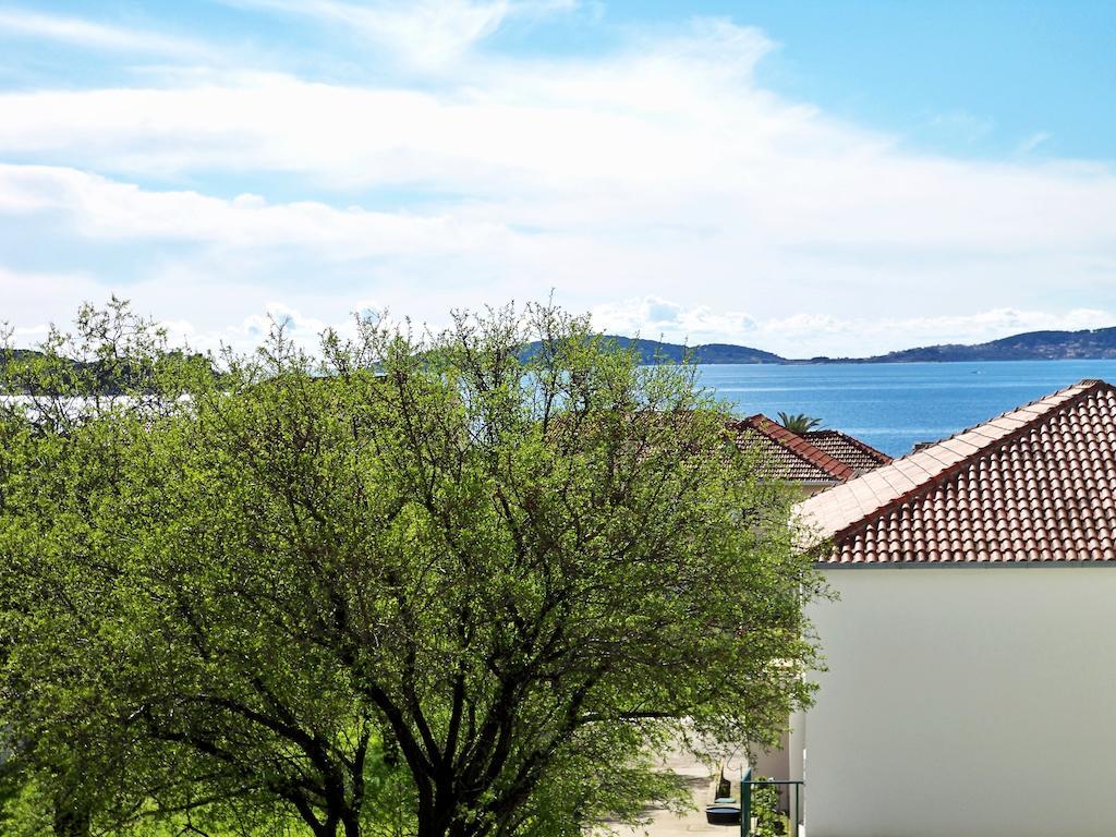 Guesthouse Lucic Orebic Bagian luar foto